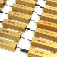 28 Pcs Lot - Arcol 30Ω 50W Wire Wound Chassis Mount Resistor HS50 30R J ±5%