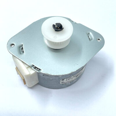 Japan Servo KZ54FP4-715 Motor 5.6ohm 2Phase