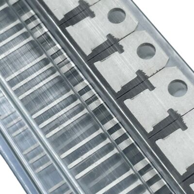 [370 Pcs] L7805CV STMicroelectronics Linear Voltage Regulators 5.0V 1.5A Lot