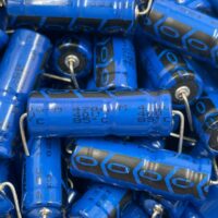 QTY 30 - MAL202190514E3 Vishay 021KO Capacitors 470uF 40V 20% 10X25MM