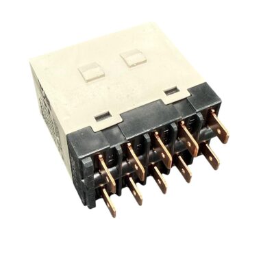 [8 PCS] OMRON G7J-2A2B-T-W1-DC12 Enclosed Relay (12VDC Coil) - 10 Pin - Bracket